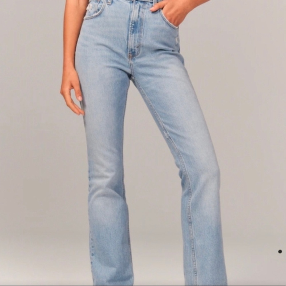 NWT Abercrombie The '70s Vintage Flare Uktra High Rise